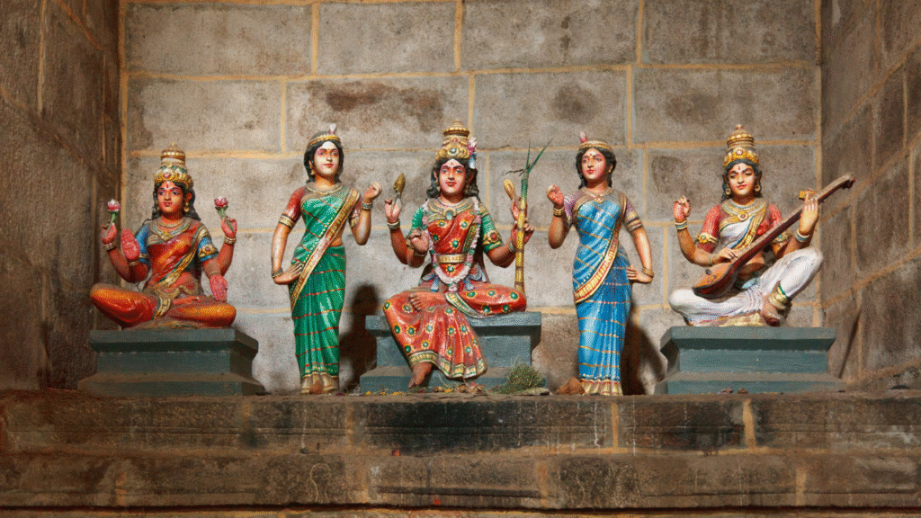 16 Somvar Vrat Katha: Puja Vidhi, Rules, Do’s & Don’ts, and Divine Benefits of 16 Monday Fasts 2 16 Somvar Vrat Katha: Puja Vidhi, Rules, Do’s & Don’ts, and Divine Benefits of 16 Monday Fasts