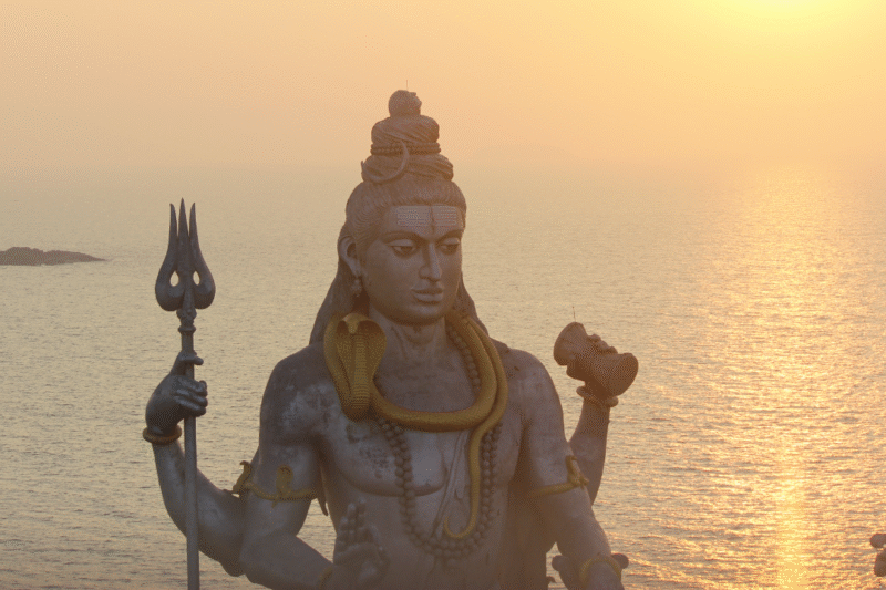Shiv Aarti Lyrics: Shiv Shankar Aarti, Om Jai Shiv Omkara Lyrics for Monday Aarti