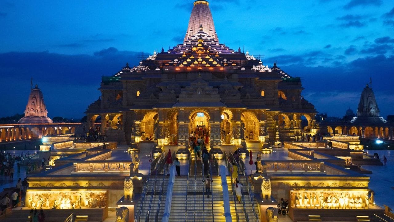 Festival: अयोध्या राम मंदिर में 17 अगस्त को स्वर्ण झूले पर विराजेंगे रामलला 1 Festival: अयोध्या राम मंदिर में 17 अगस्त को स्वर्ण झूले पर विराजेंगे रामलला